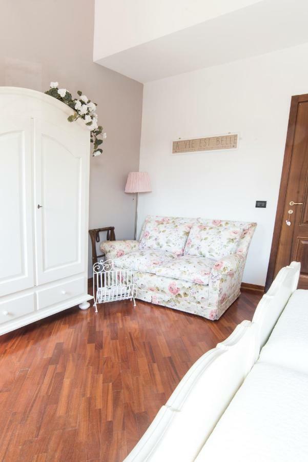 Fiori E Lanterne Bed and Breakfast Roma Exterior foto