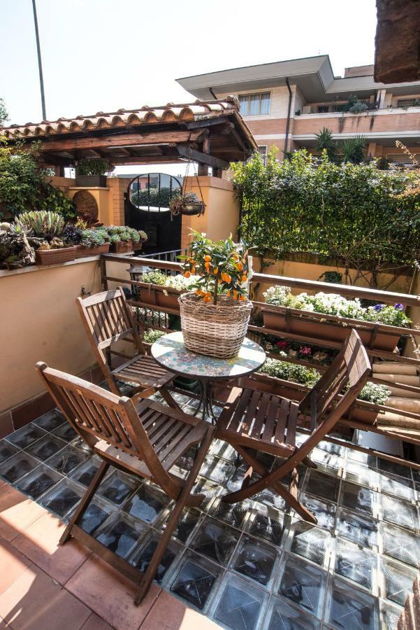 Fiori E Lanterne Bed and Breakfast Roma Exterior foto